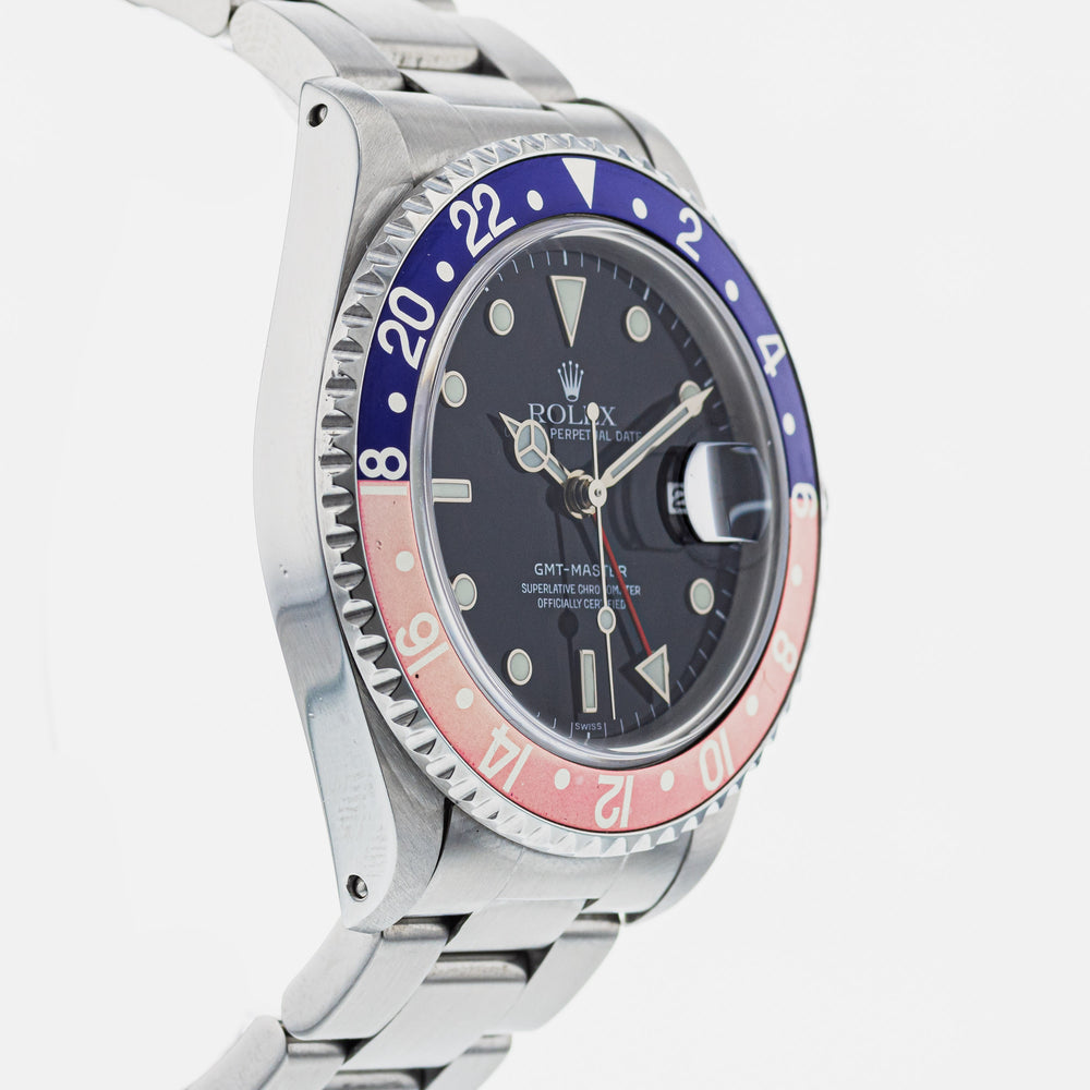 Rolex GMT-Master 16700 4