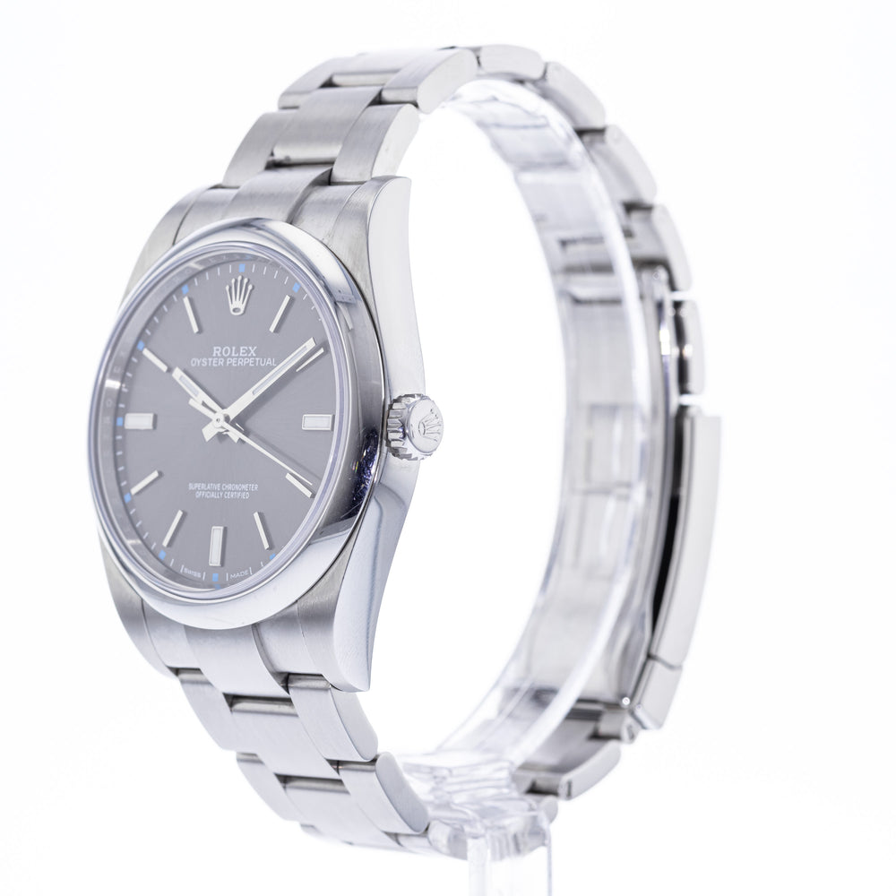 Rolex Oyster Perpetual 114300 2