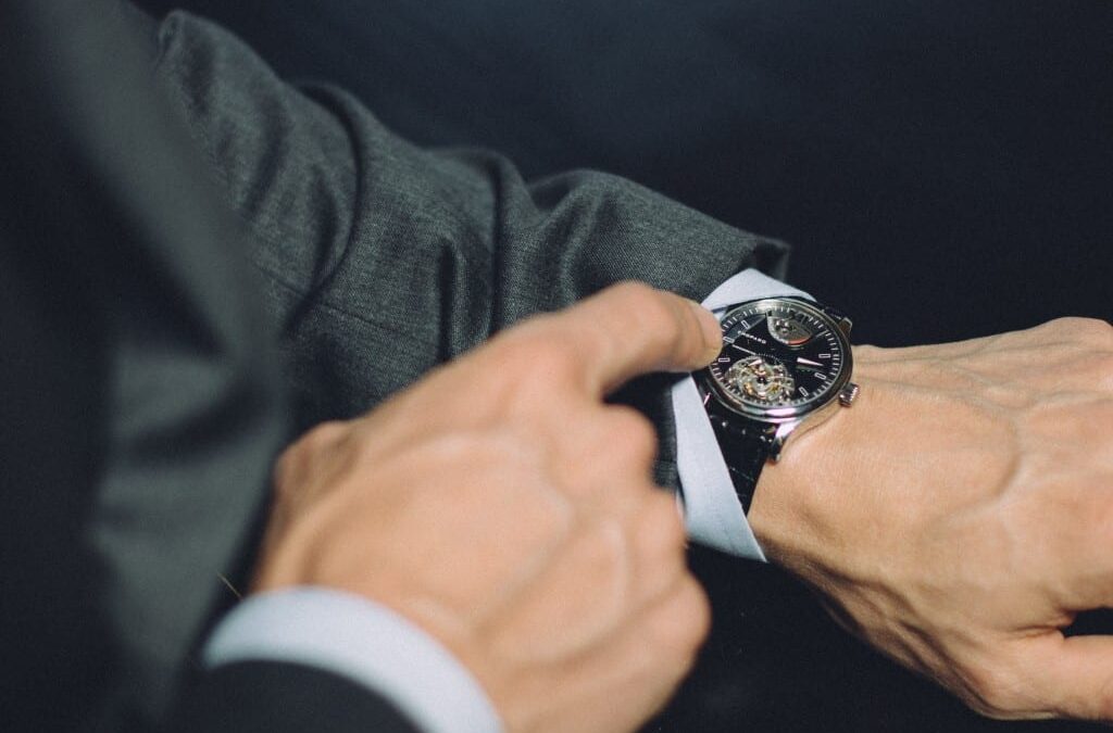 What Watch to Wear With a Suit
