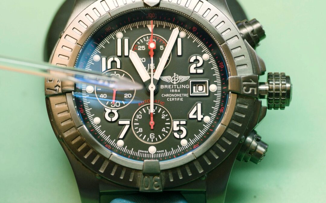 [VIDEO] Real vs. Fake: Breitling Super Avenger