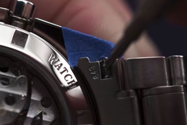 how to change a bracelet or strap 